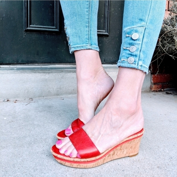 Nine West Red Leather Wedge Sandals – Size 6.5 (Fits Like 6) - Picture 1 of 7